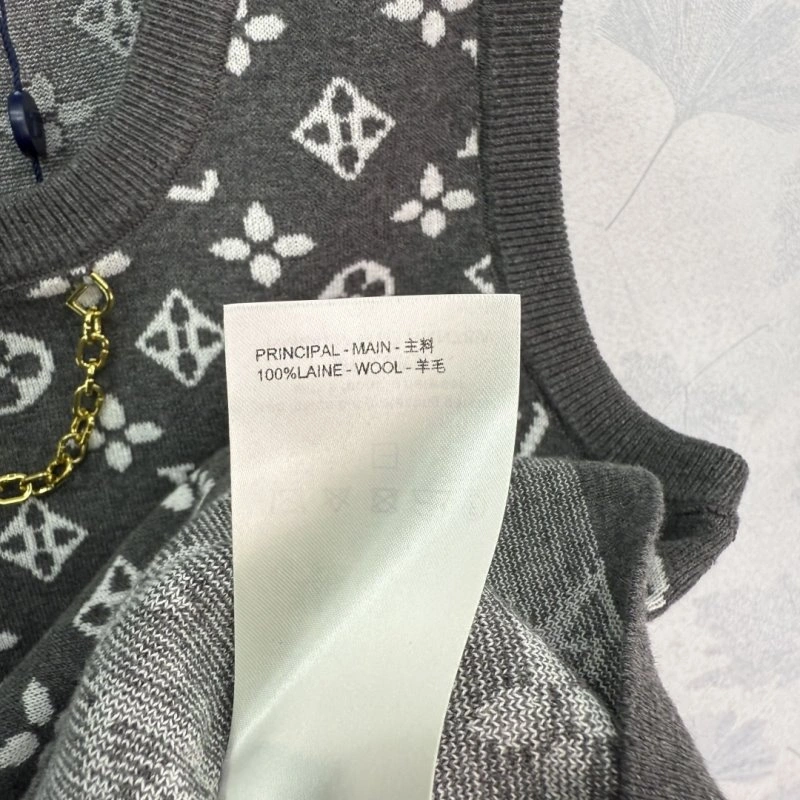 Stretchable Louis Vuitton Vest 130940