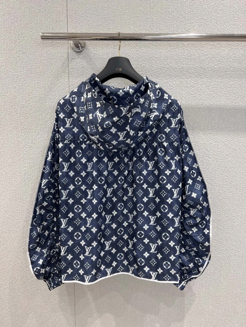 Unisex Louis Vuitton Vest 130933