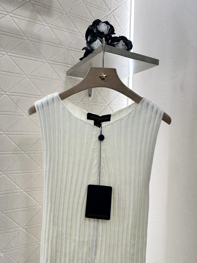 Minimalist Louis Vuitton Vest 130930
