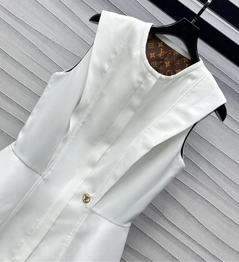 Louis Vuitton Vest WaterResistant 130370