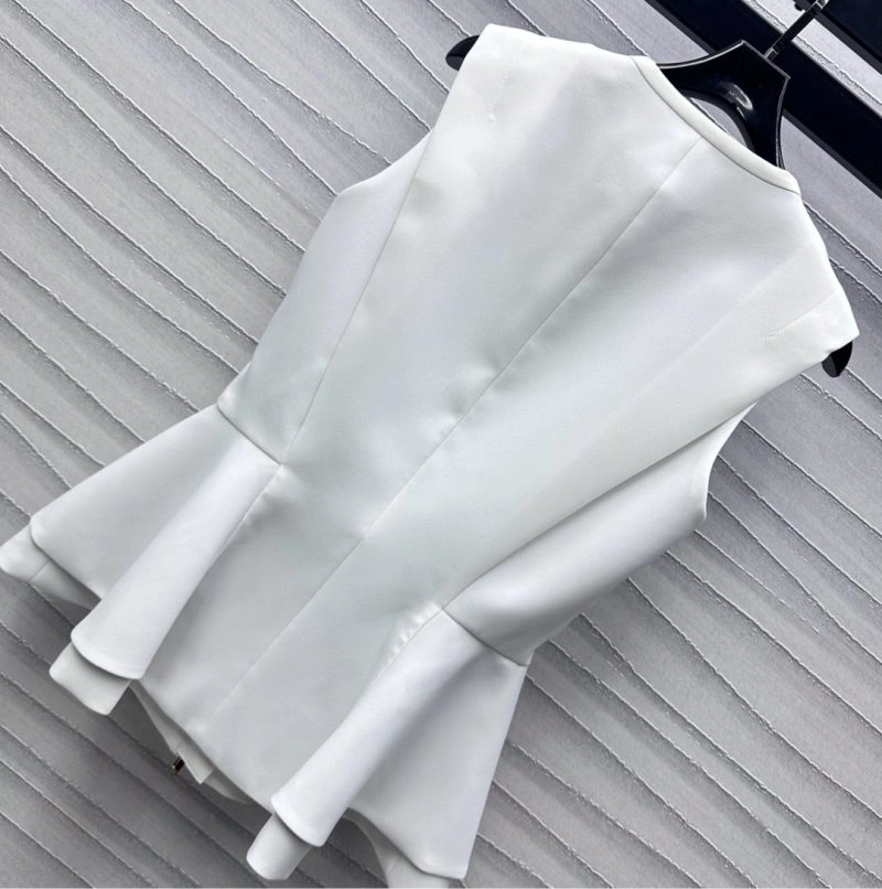 Louis Vuitton Vest WaterResistant 130370
