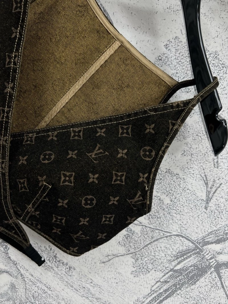 Cozy Louis Vuitton Vest 130366