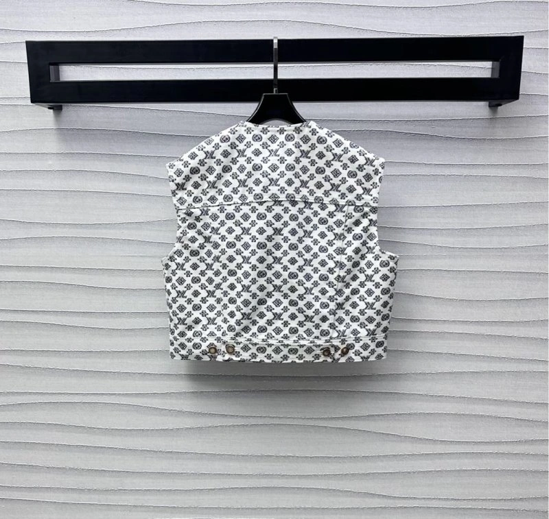 Neat Louis Vuitton Vest 130352