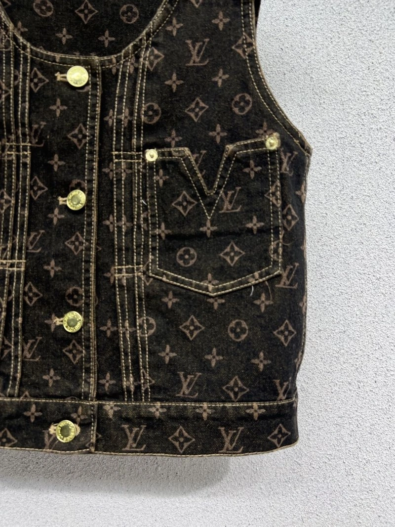 Louis Vuitton Vest Sleek 131277