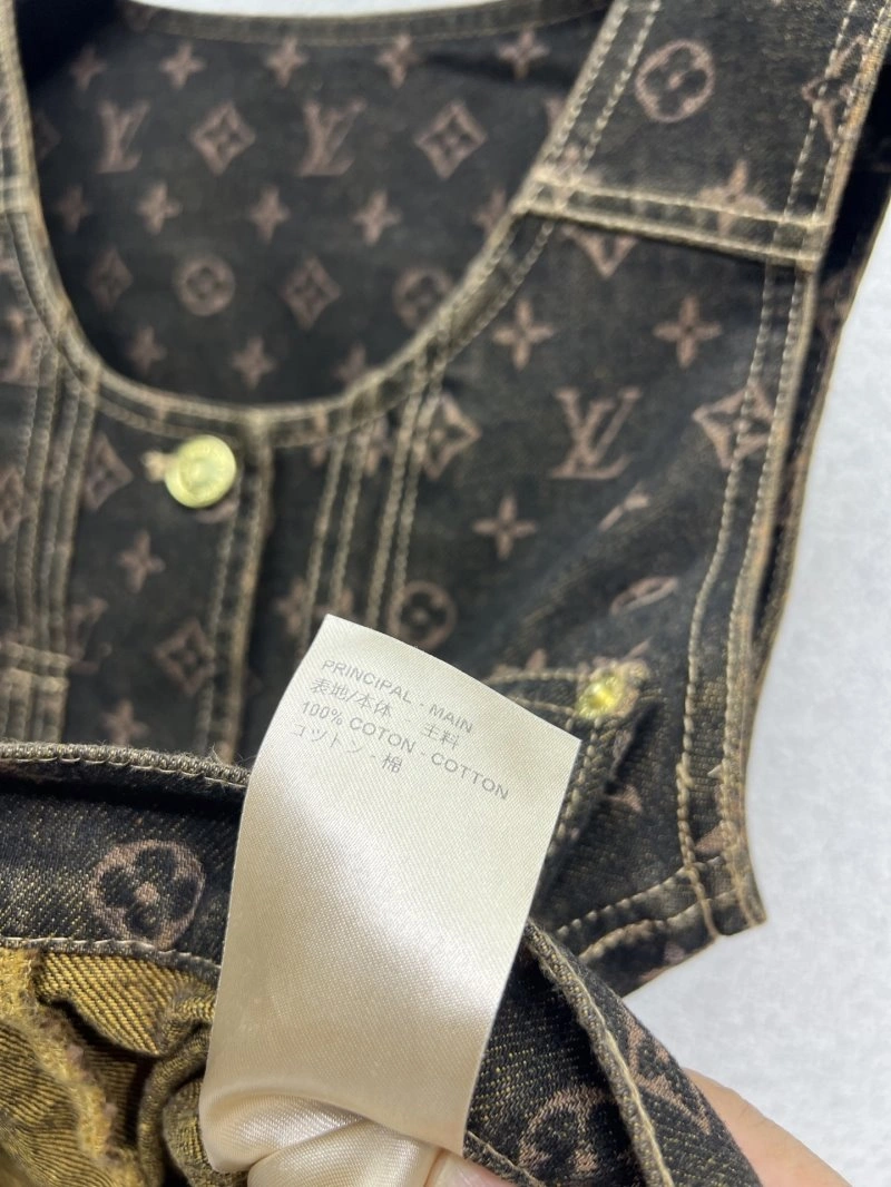 Louis Vuitton Vest Sleek 131277
