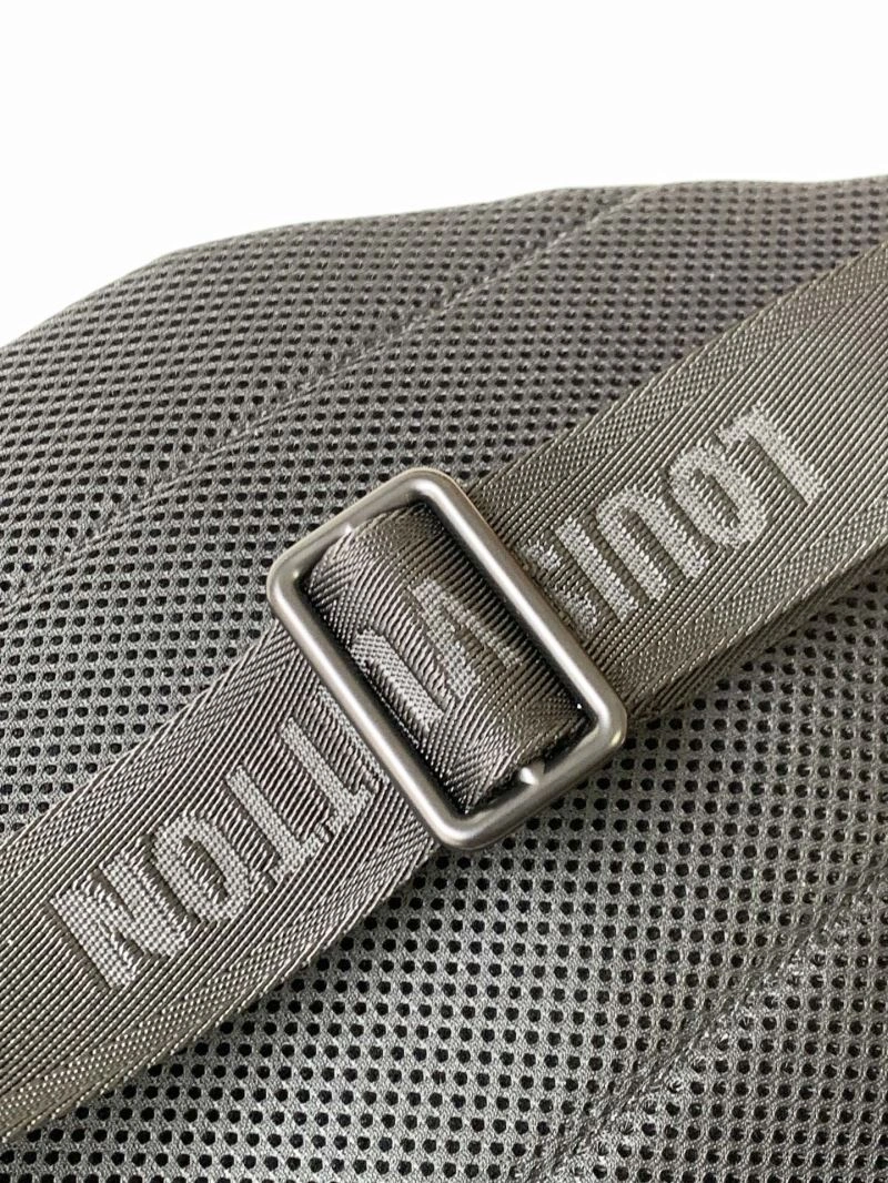 OnTrend Louis Vuitton Waist Chest Packs 94120