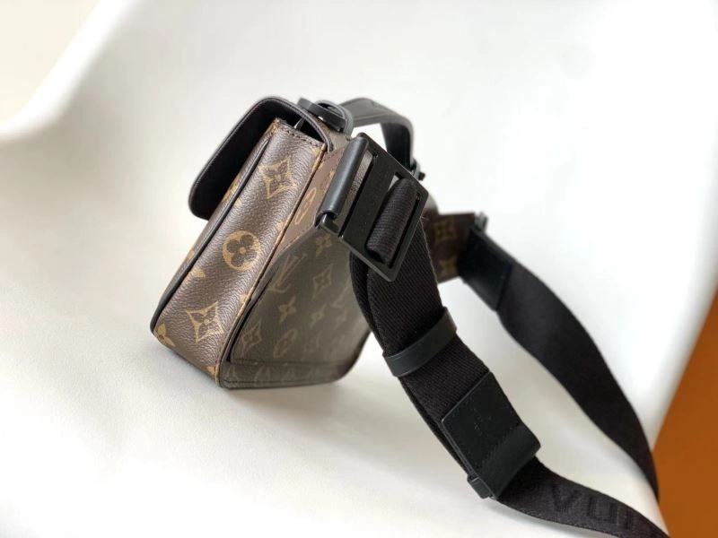 Durable Louis Vuitton Waist Chest Packs 94096