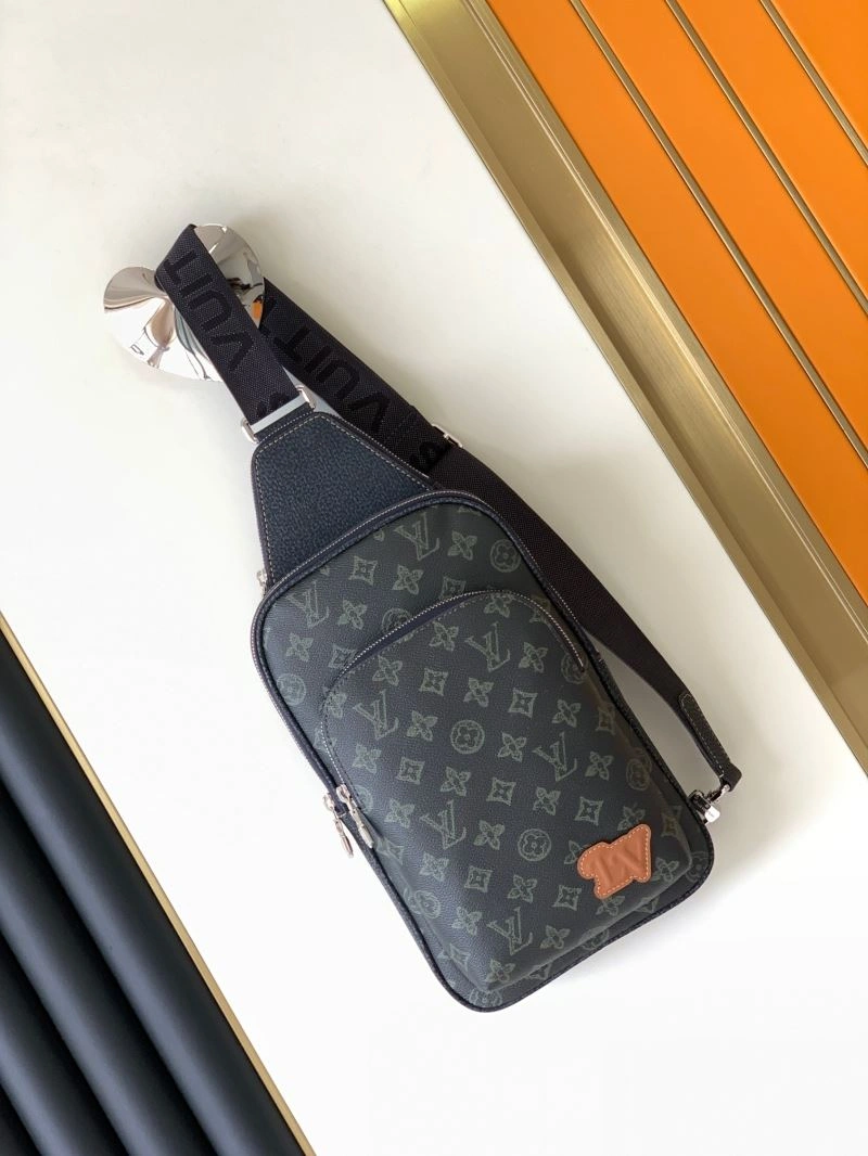 Stretchable Louis Vuitton Waist Chest Packs 94098