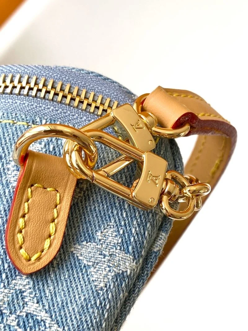 Attractive Louis Vuitton Waist Chest Packs 43201