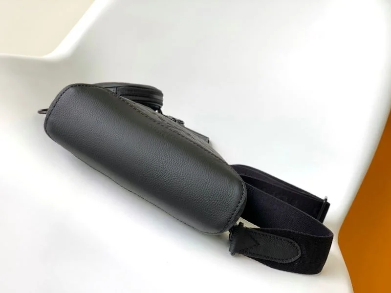 Durable Louis Vuitton Waist Chest Packs 42127
