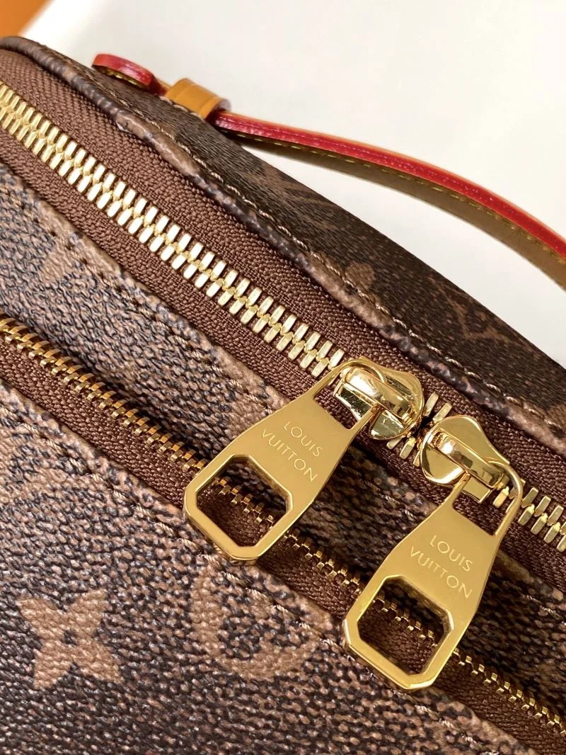 Lightweight Louis Vuitton Waist Chest Packs 42182