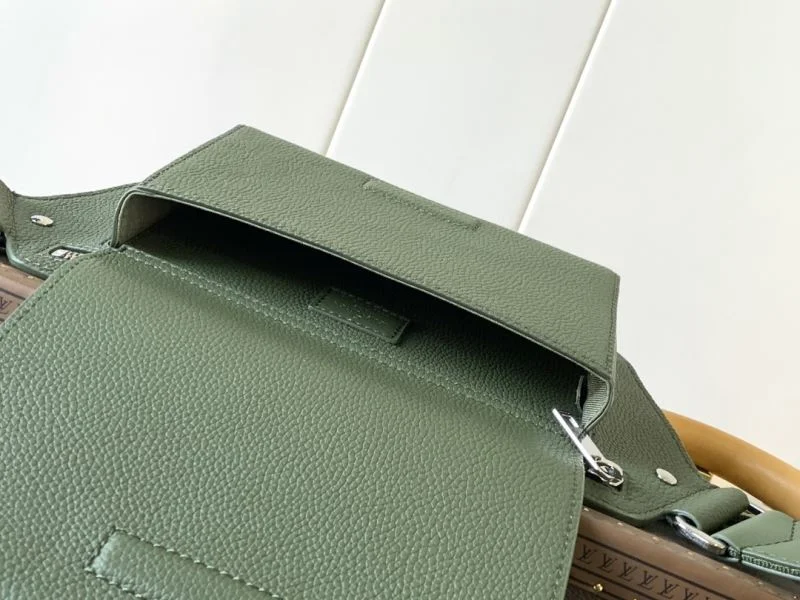 Louis Vuitton Waist Chest Packs Sophisticated 42110