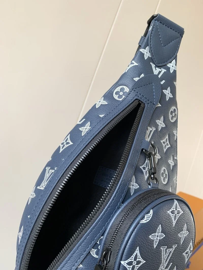 Versatile Louis Vuitton Waist Chest Packs 42132