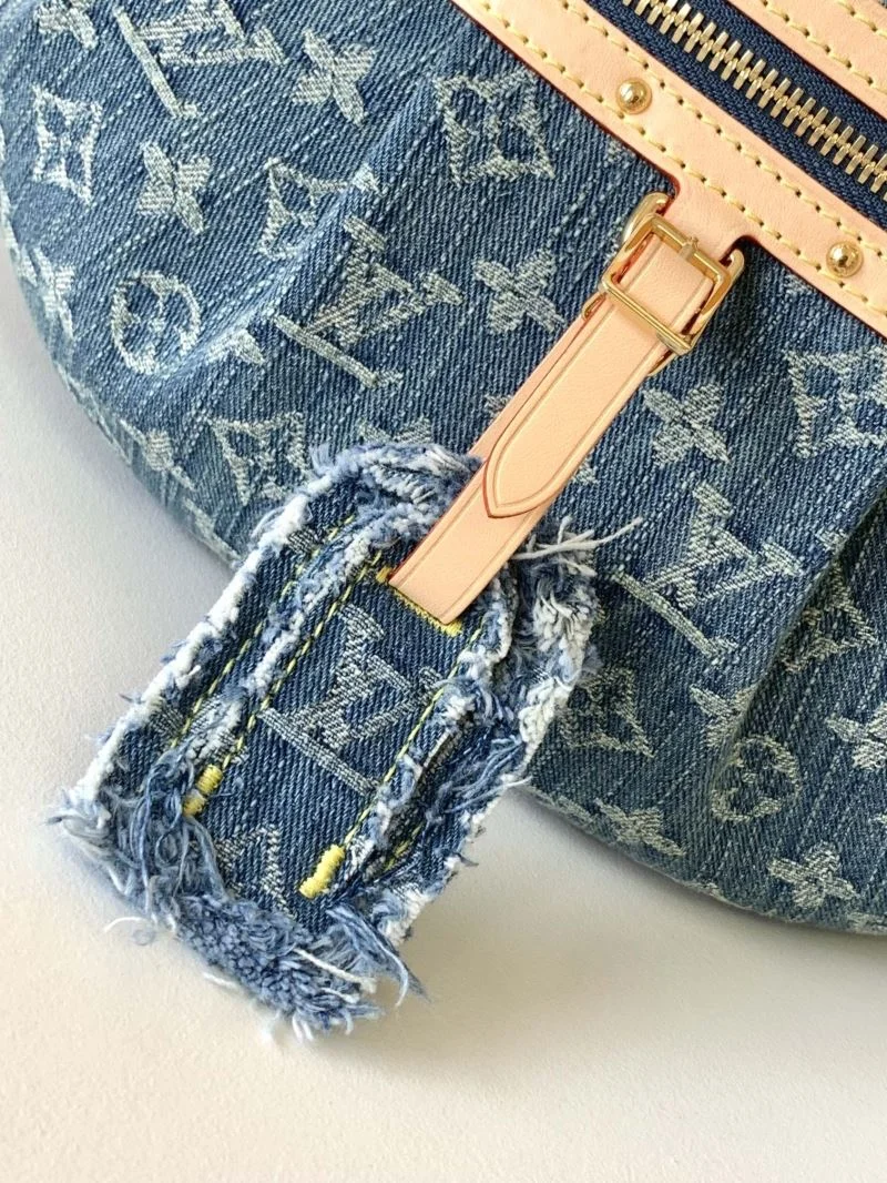 Modern Louis Vuitton Waist Chest Packs 42083