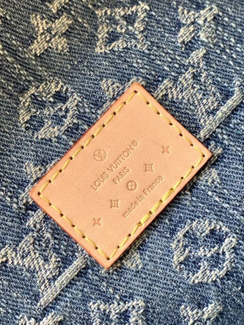 Modern Louis Vuitton Waist Chest Packs 42083