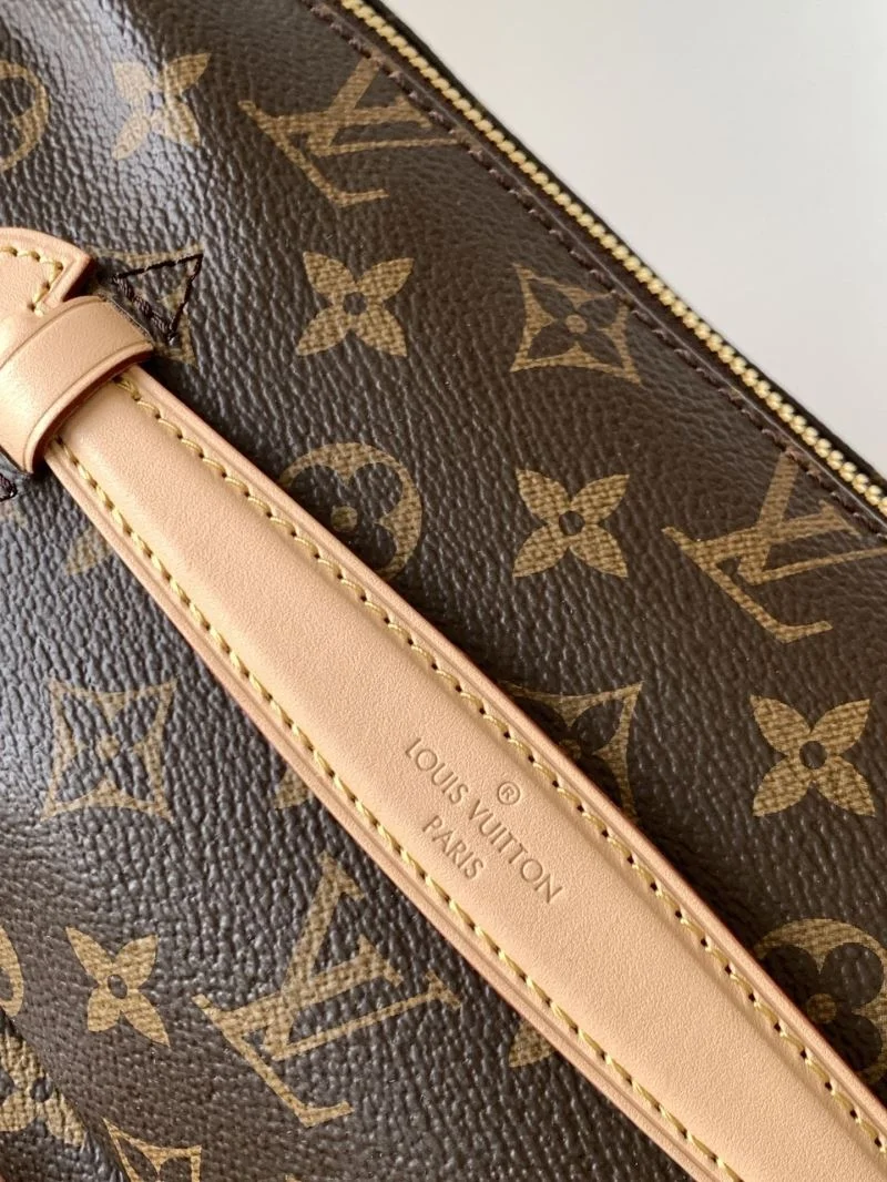 Refined Louis Vuitton Waist Chest Packs 41821