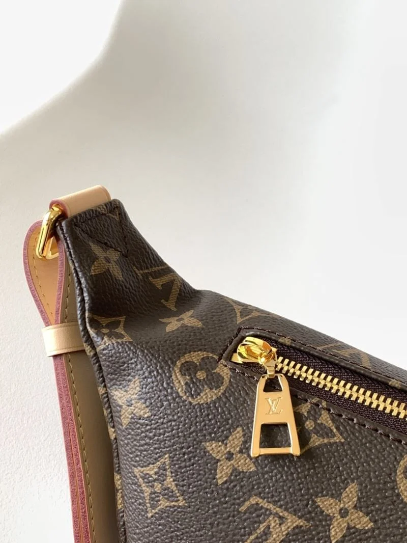 Refined Louis Vuitton Waist Chest Packs 41821