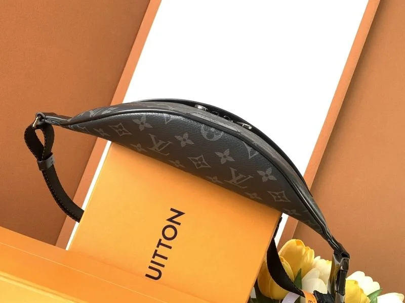 WellDesigned Louis Vuitton Waist Chest Packs 41822