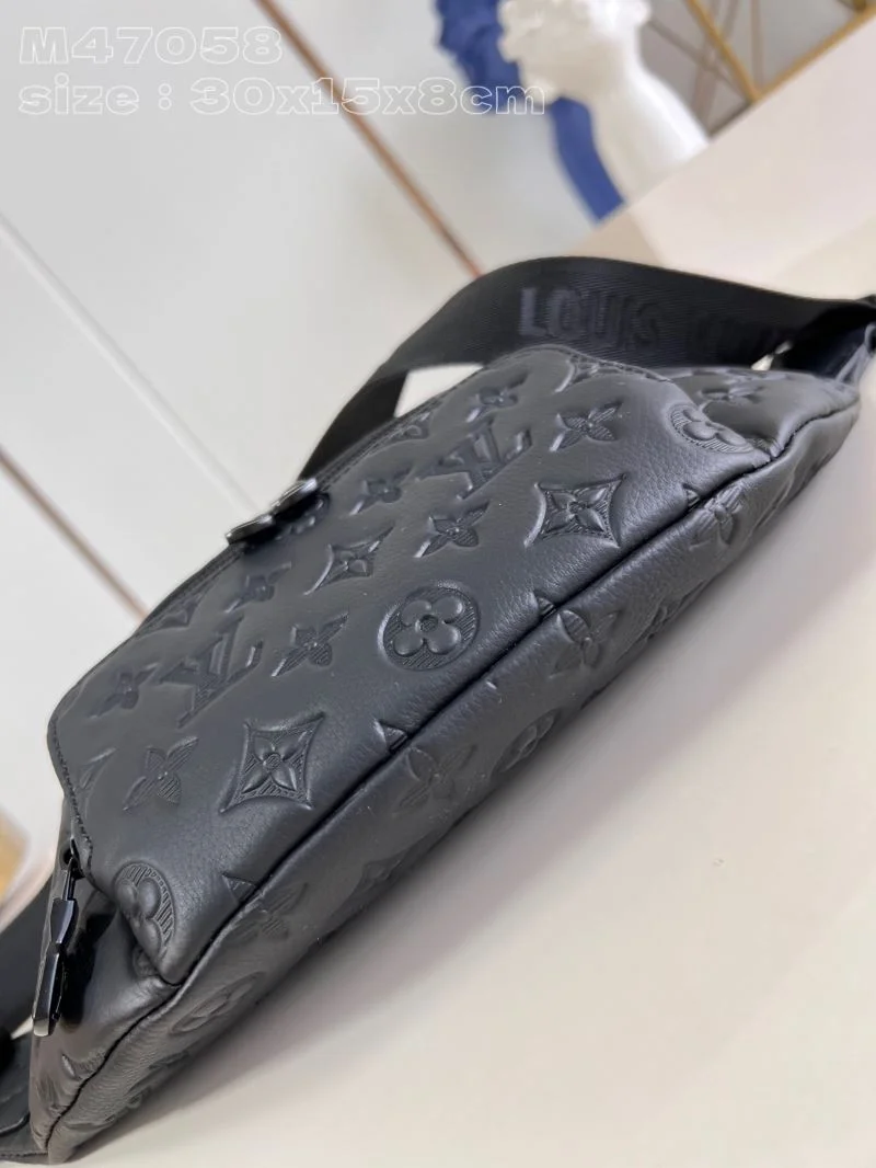 Breathable Louis Vuitton Waist Chest Packs 40965