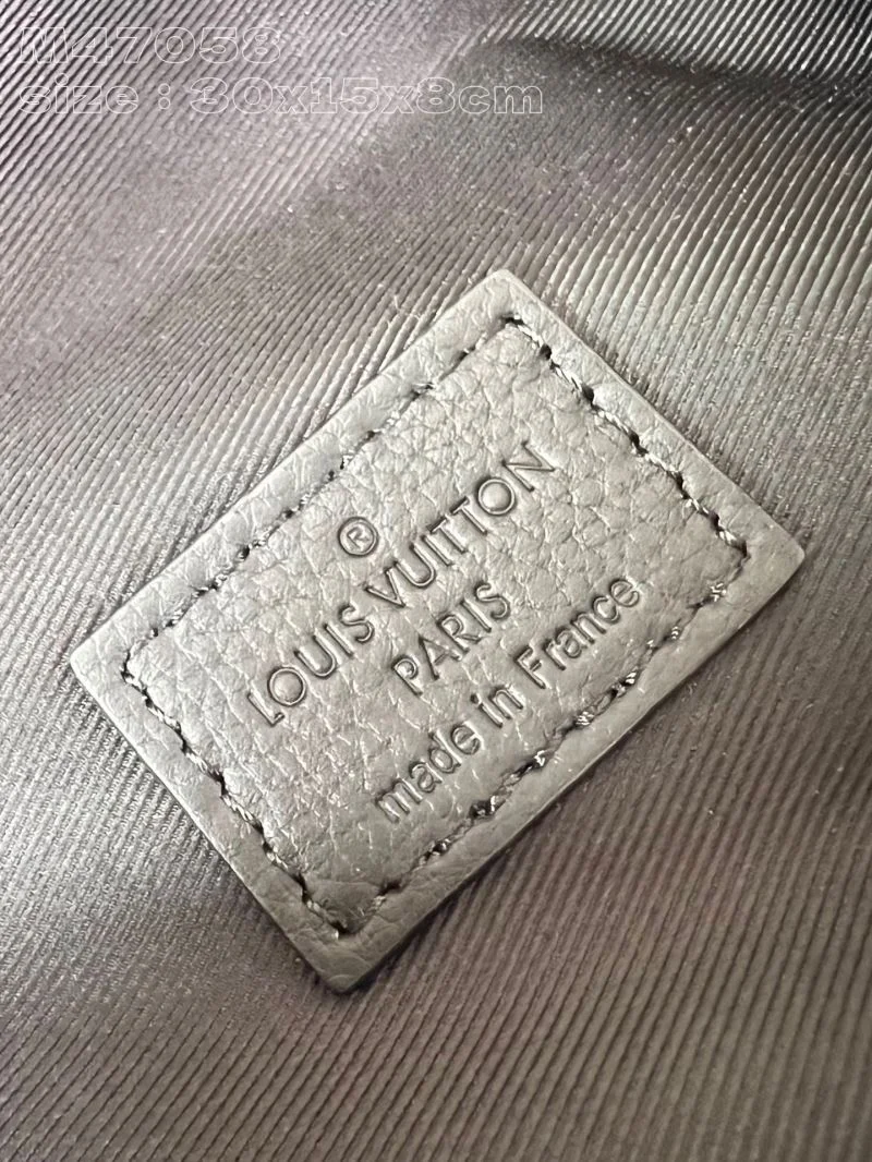 Breathable Louis Vuitton Waist Chest Packs 40965