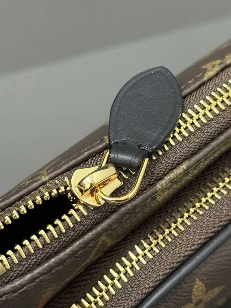 Louis Vuitton Waist Chest Packs FlexibleFit 40269