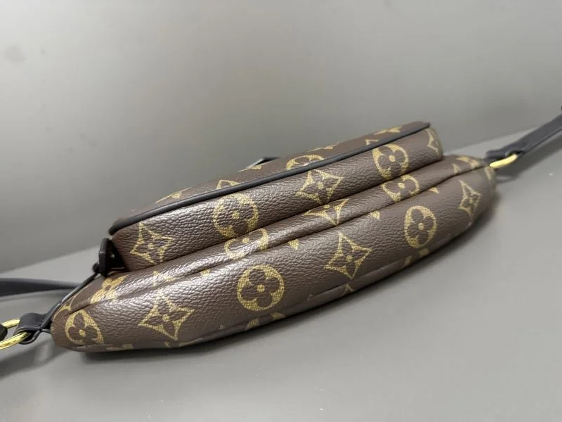 Louis Vuitton Waist Chest Packs FlexibleFit 40269