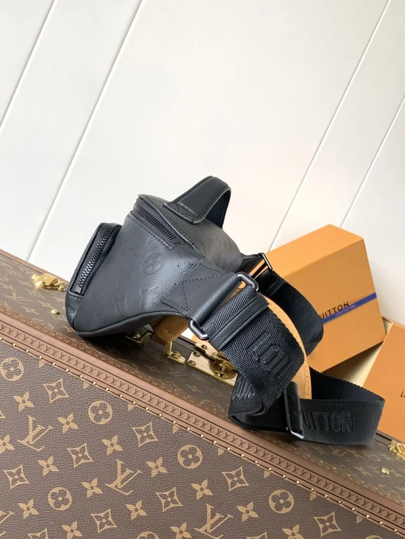 Lightweight Louis Vuitton Waist Chest Packs 39008