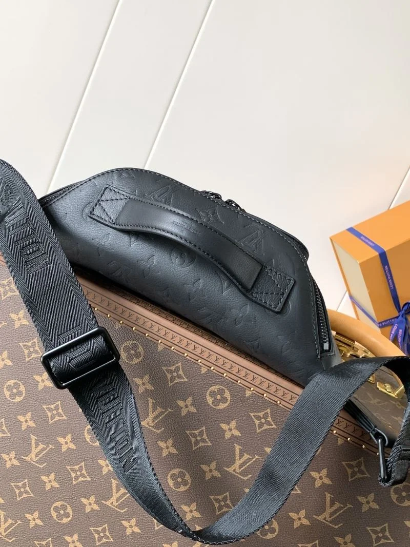 Lightweight Louis Vuitton Waist Chest Packs 39008