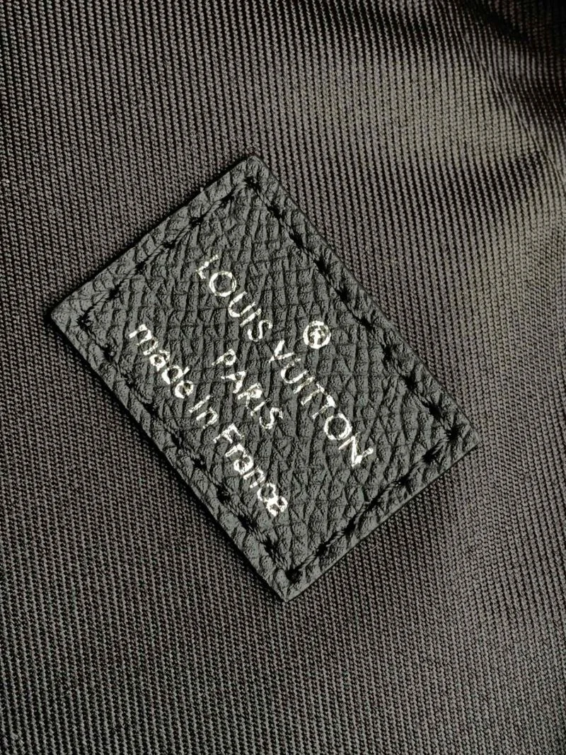 Bold Louis Vuitton Waist Chest Packs 39006