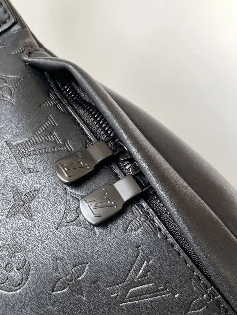 RelaxedFit Louis Vuitton Waist Chest Packs 38707