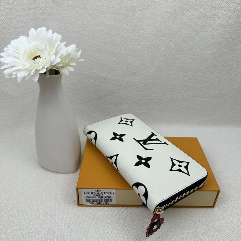Stylish Louis Vuitton Wallets Purse 88049