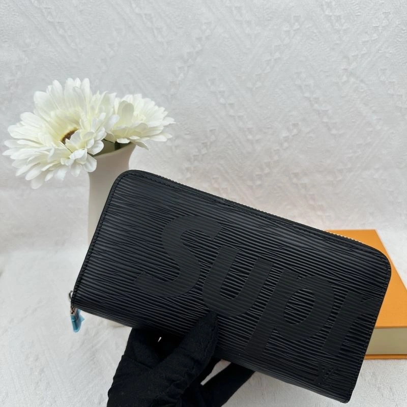 Sleek Louis Vuitton Wallets Purse 88034