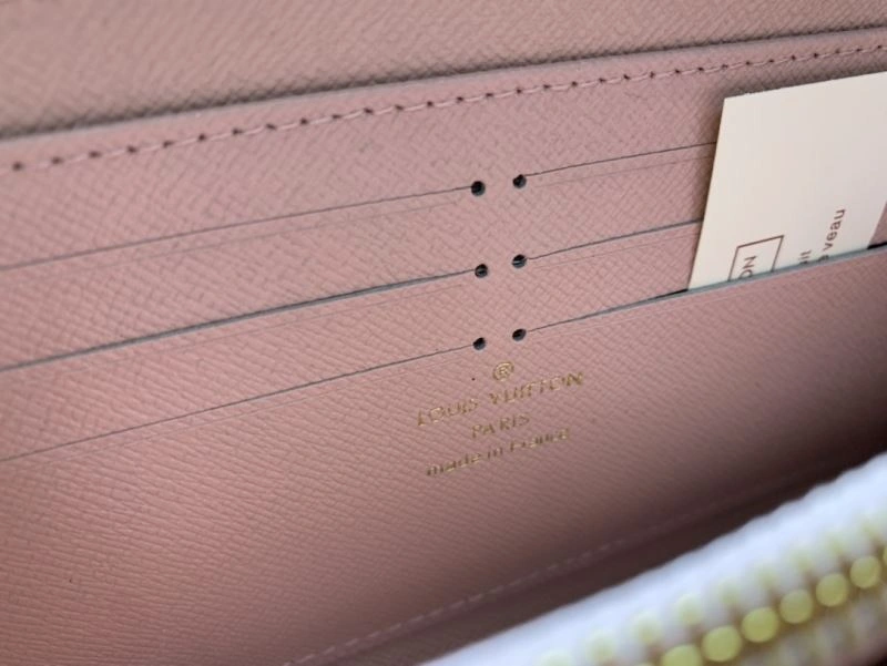 Louis Vuitton Wallets Purse Reliable 88022