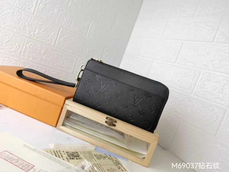 ModernLook Louis Vuitton Wallets Purse 87965
