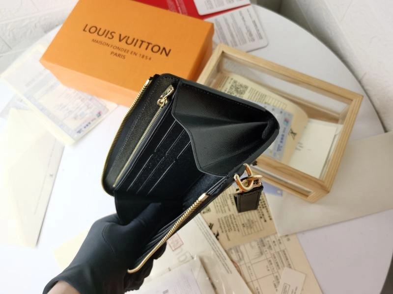 ModernLook Louis Vuitton Wallets Purse 87965