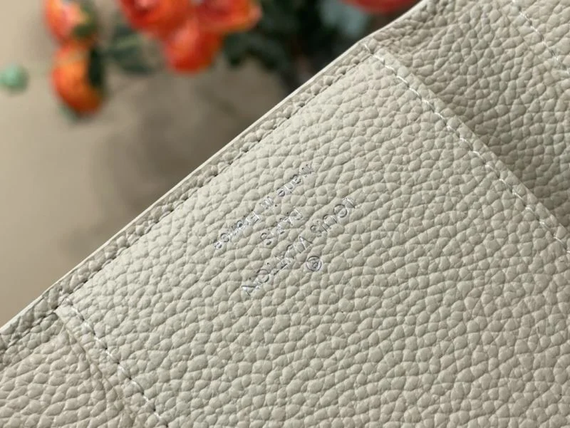 Louis Vuitton Wallets Purse Bold 40940