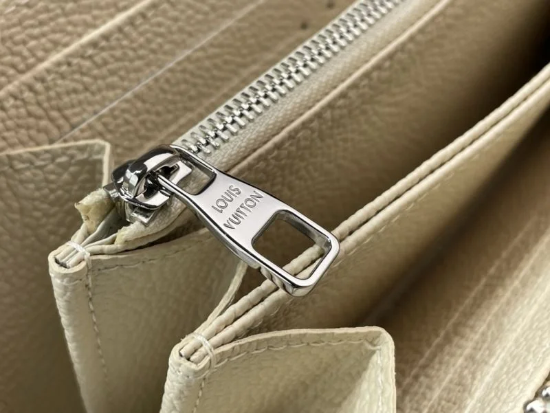 Comfortable Louis Vuitton Wallets Purse 40943