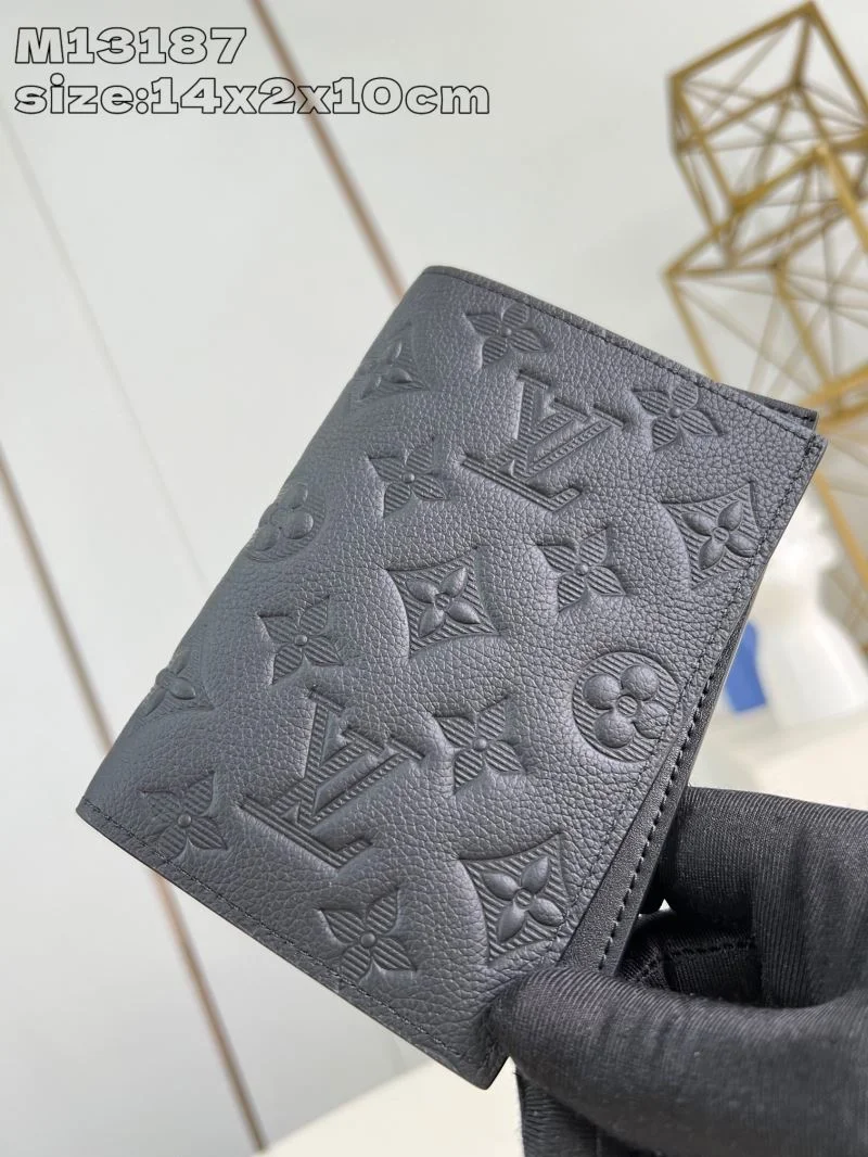 Louis Vuitton Wallets Purse Versatile 40930