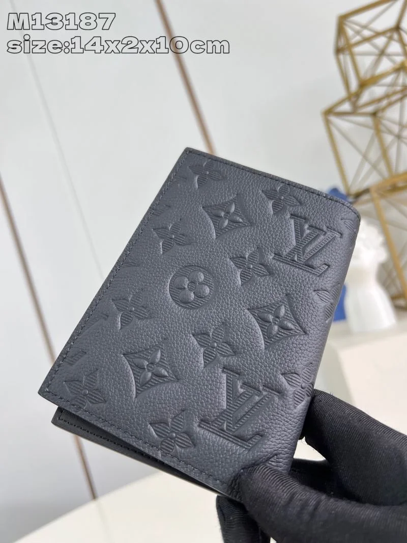 Louis Vuitton Wallets Purse Versatile 40930