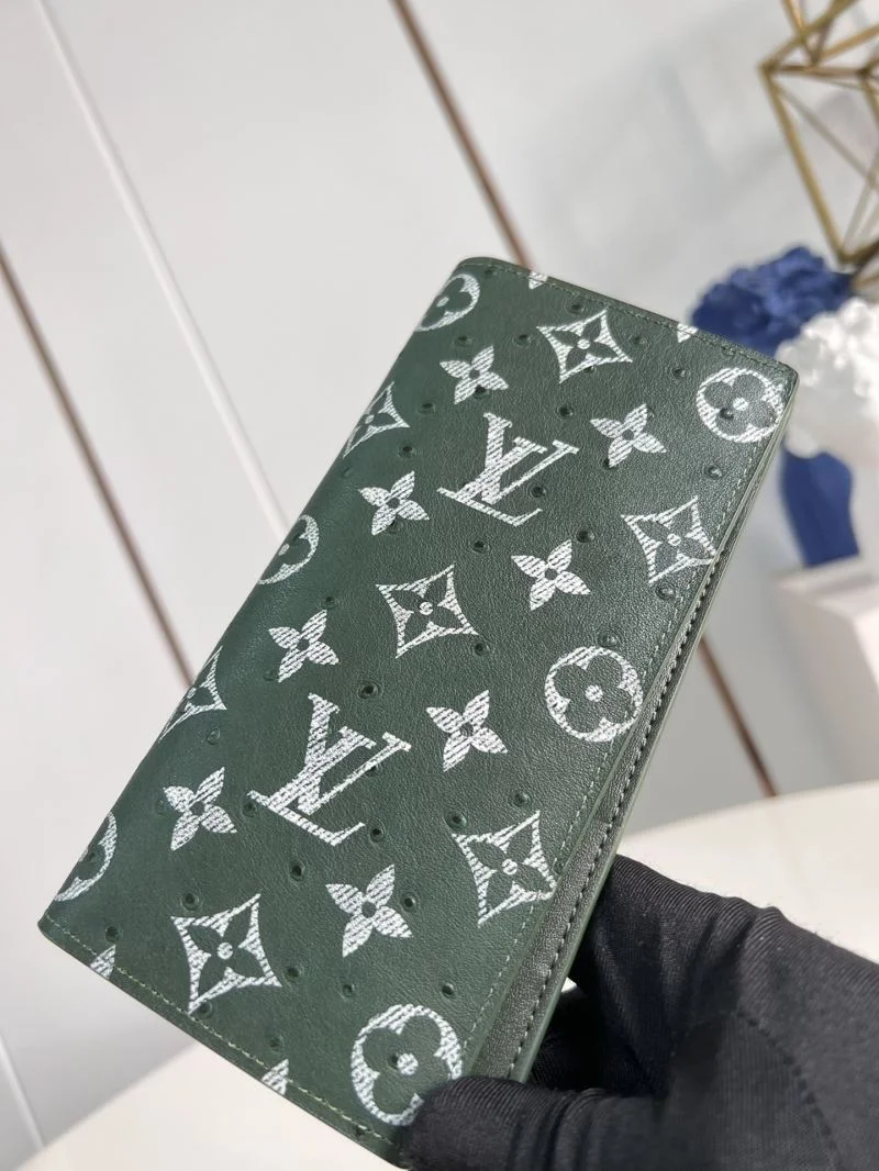 Snug Louis Vuitton Wallets Purse 40891