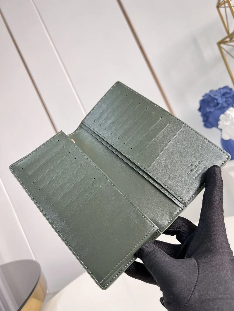 Snug Louis Vuitton Wallets Purse 40891