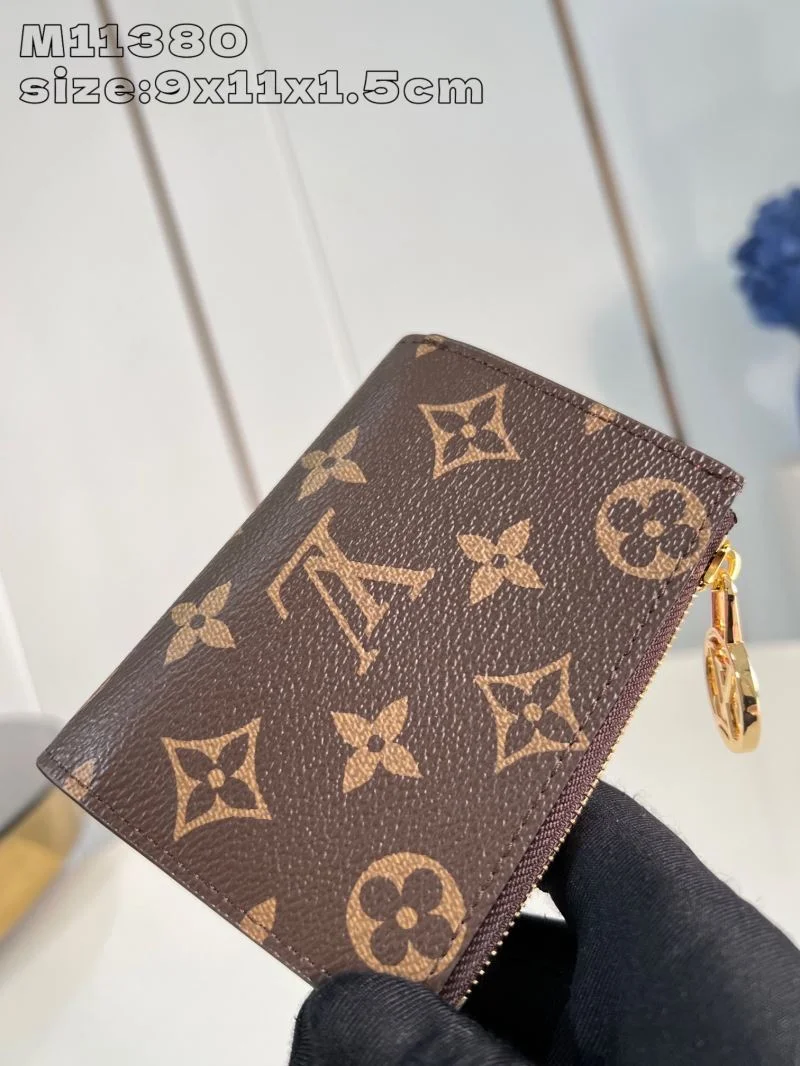 Snug Louis Vuitton Wallets Purse 40886