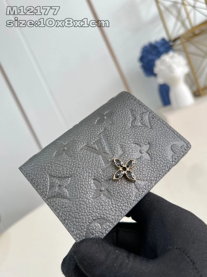 Snug Louis Vuitton Wallets Purse 40863