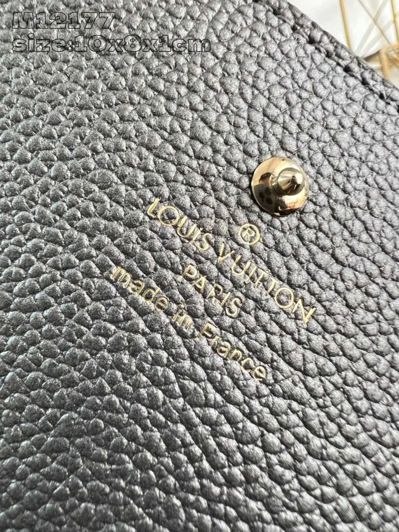 Snug Louis Vuitton Wallets Purse 40863