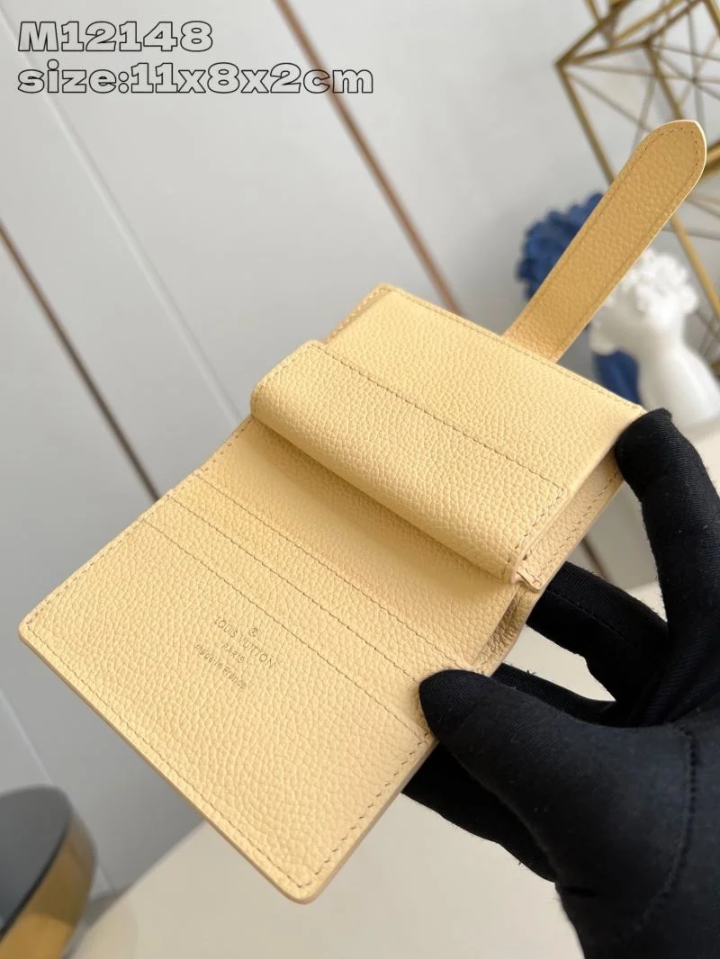 Sporty Louis Vuitton Wallets Purse 40830