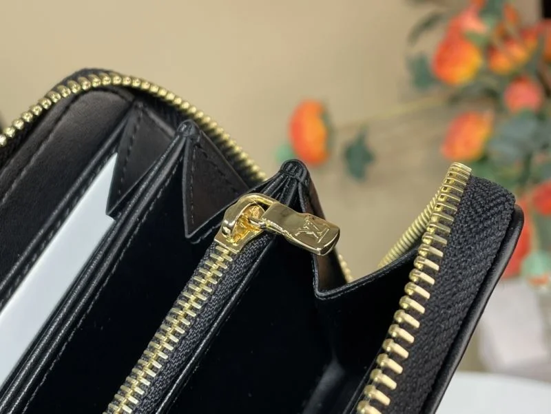 Lightweight Louis Vuitton Wallets Purse 40234