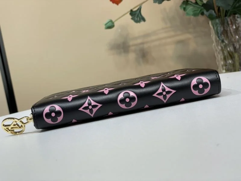 EyeCatching Louis Vuitton Wallets Purse 40231