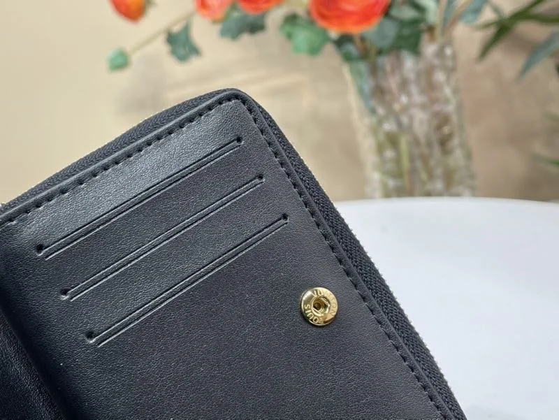 Comfortable Louis Vuitton Wallets Purse 40232
