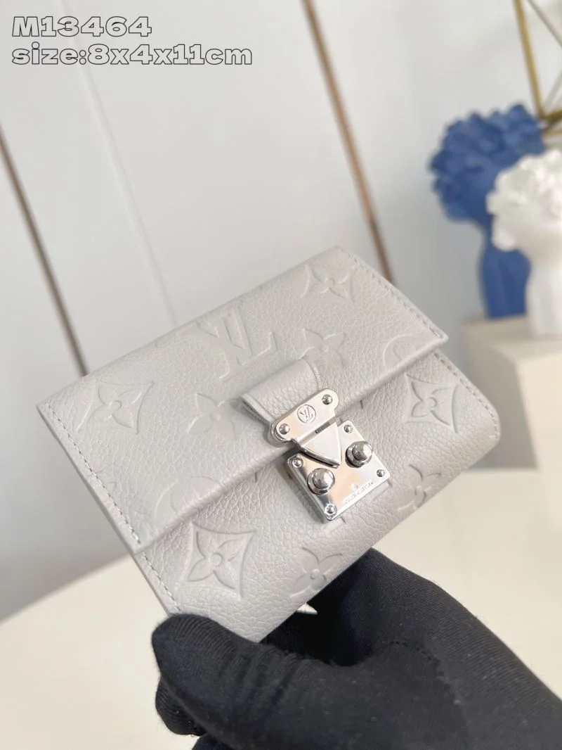 Louis Vuitton Wallets Purse Resilient 40226