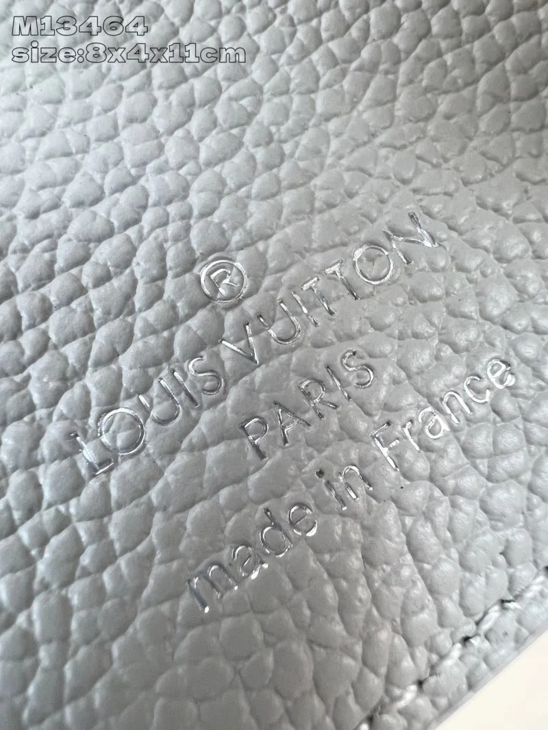Louis Vuitton Wallets Purse Resilient 40226